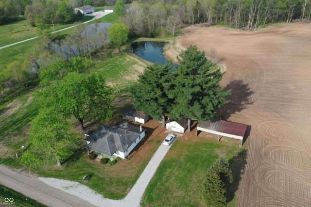 9034 S 75 W, Rosedale, IN 47874