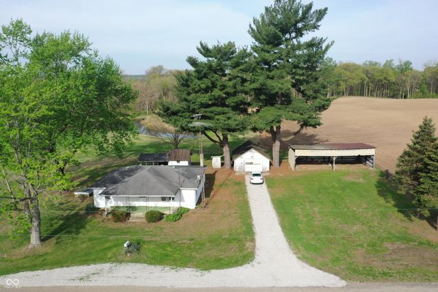 9034 S 75 W, Rosedale, IN 47874