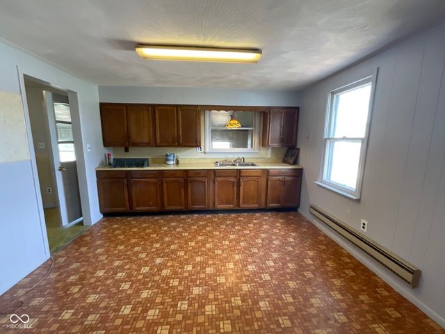 9034 S 75 W, Rosedale, IN 47874