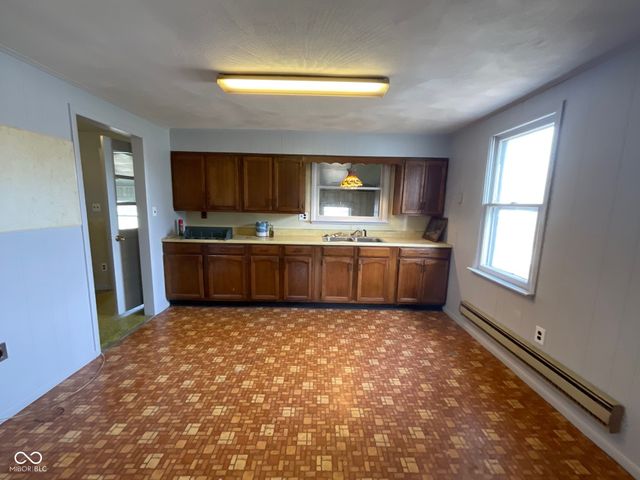 9034 S 75 W, Rosedale, IN 47874