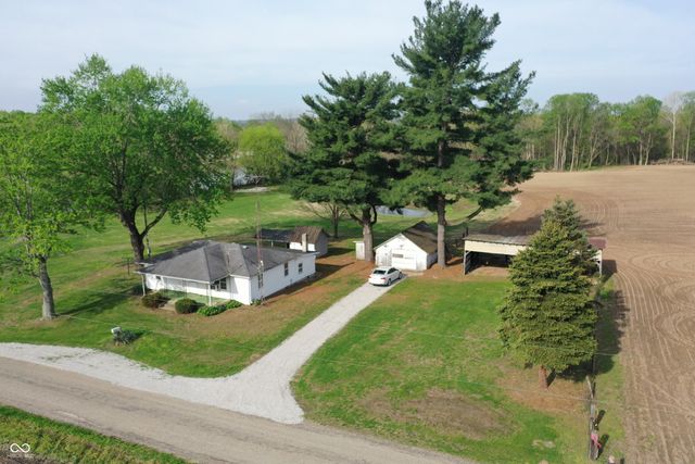 9034 S 75 W, Rosedale, IN 47874