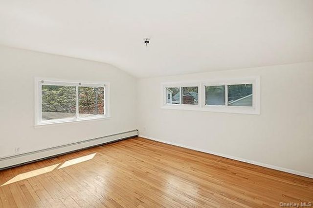 48 Link Lane, Hicksville, NY 11801