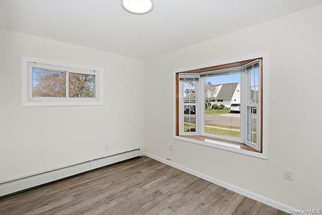 48 Link Lane, Hicksville, NY 11801