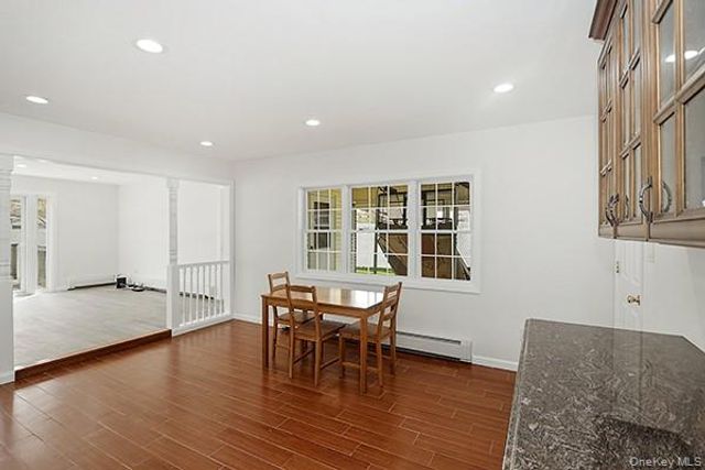 48 Link Lane, Hicksville, NY 11801