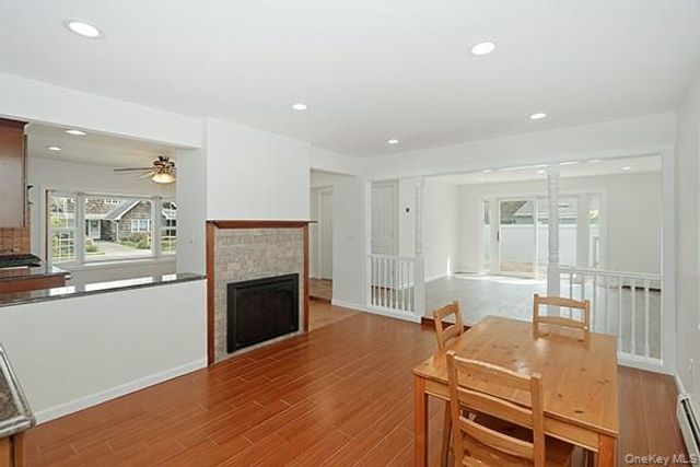 48 Link Lane, Hicksville, NY 11801