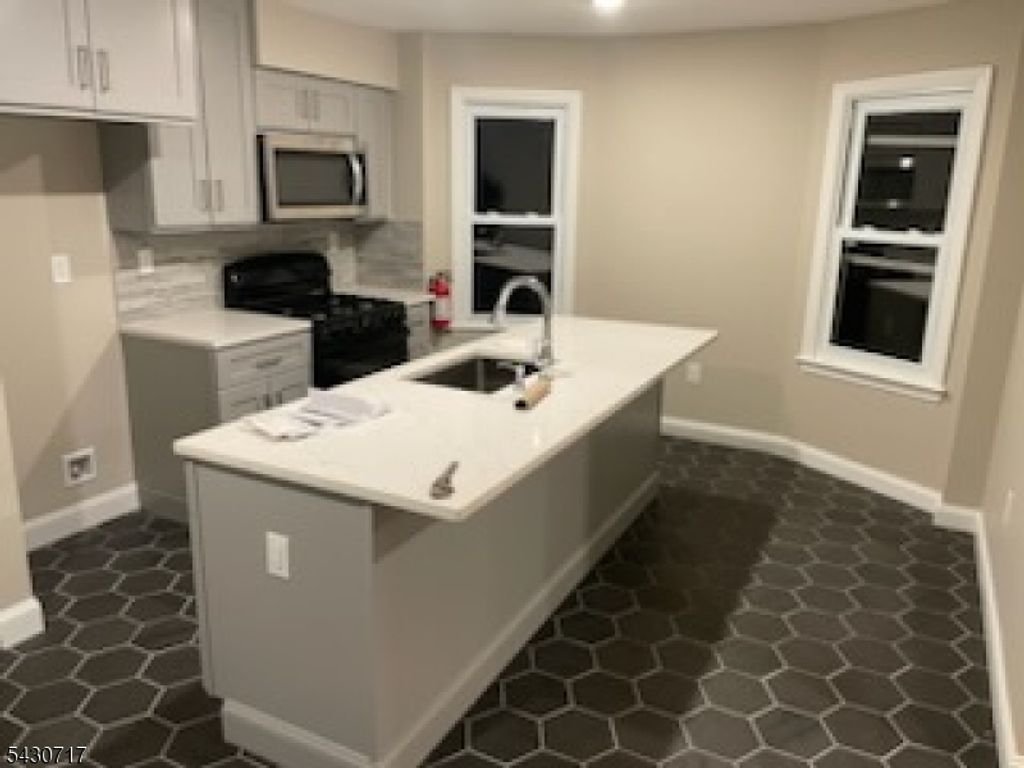 522 Beach St, City Of Orange Twp., NJ 07050 — photo 5