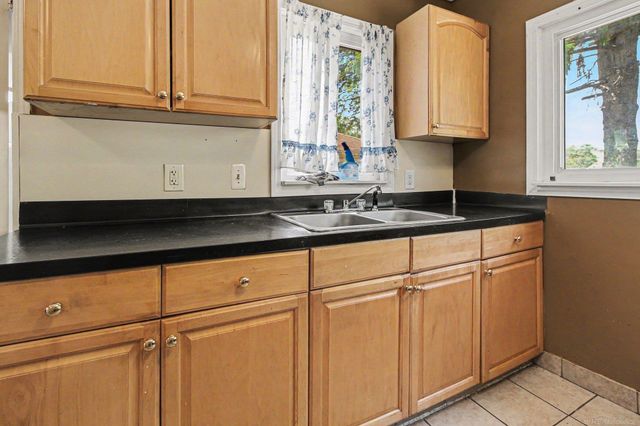 9005 Deering Street, Livonia, MI 48150