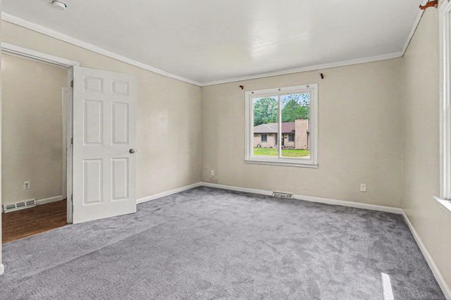9005 Deering Street, Livonia, MI 48150
