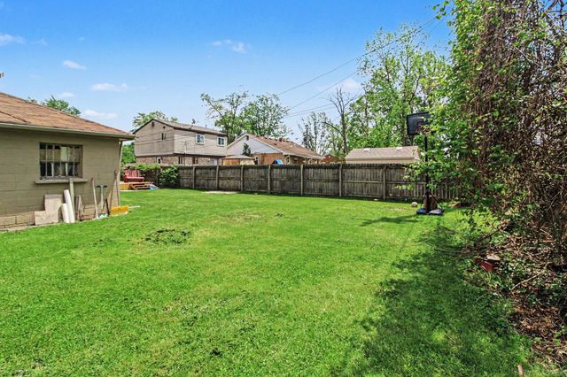 9005 Deering Street, Livonia, MI 48150