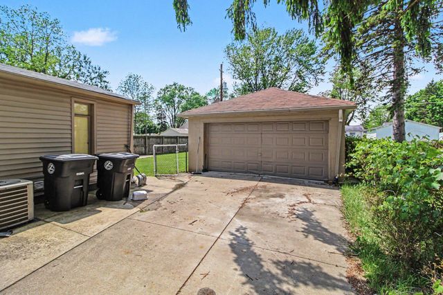 9005 Deering Street, Livonia, MI 48150