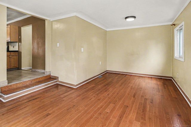 9005 Deering Street, Livonia, MI 48150
