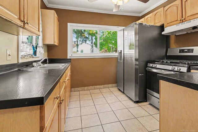 9005 Deering Street, Livonia, MI 48150