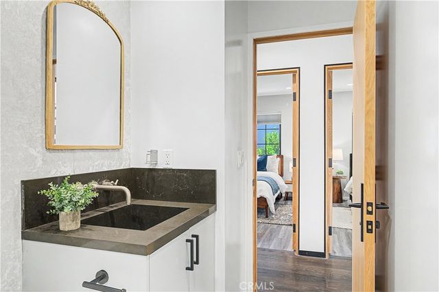 5877 Cape Horn, Agoura Hills, CA 91301