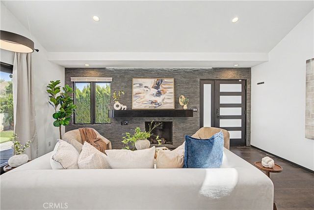 5877 Cape Horn, Agoura Hills, CA 91301