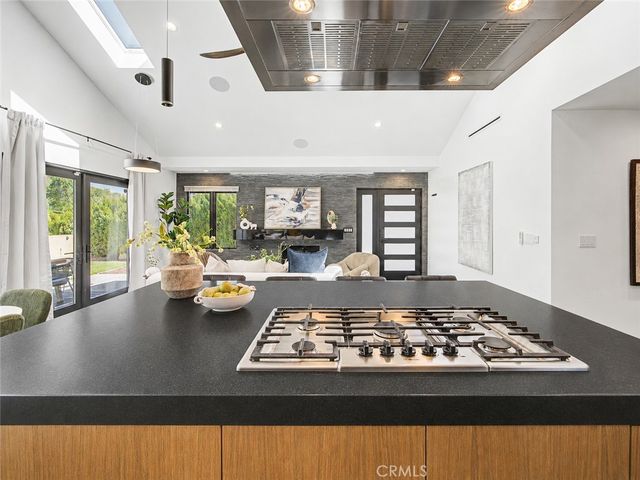 5877 Cape Horn, Agoura Hills, CA 91301