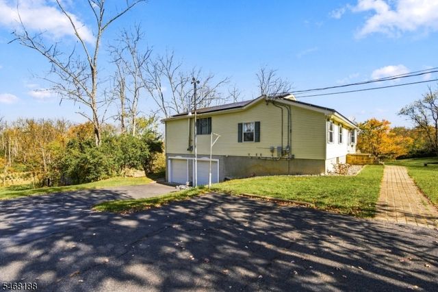 97 Creek Rd, Green Twp., NJ 07821