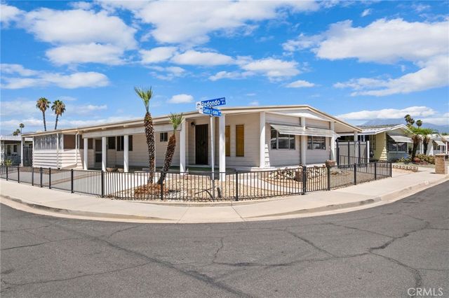 1670 Santa Susana, Hemet, CA 92543