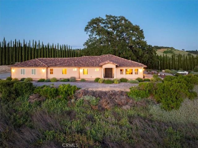 5250 Vineyard, Paso Robles, CA 93446