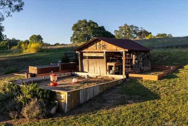 5250 Vineyard, Paso Robles, CA 93446