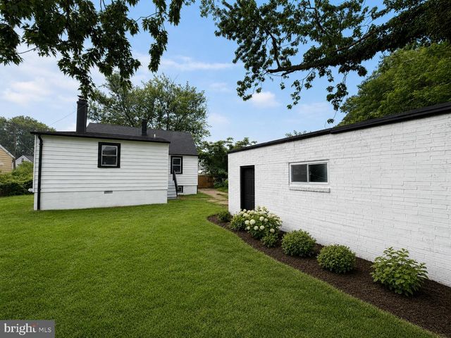 7430 SCHOOL LN, Dundalk, MD 21222