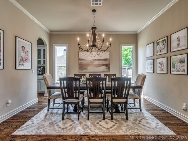 5902 E 110th Place, Tulsa, OK 74137