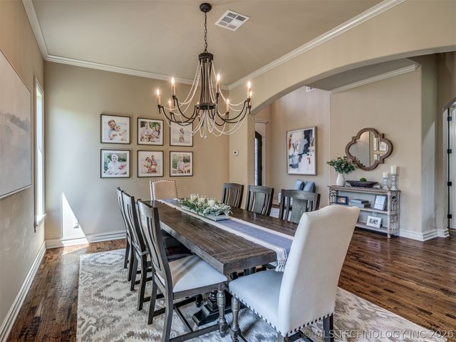 5902 E 110th Place, Tulsa, OK 74137