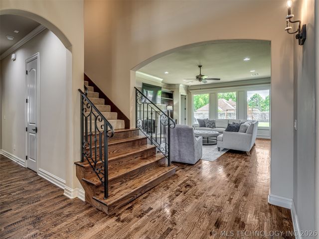 5902 E 110th Place, Tulsa, OK 74137