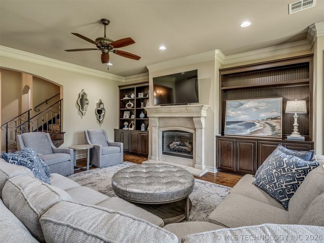 5902 E 110th Place, Tulsa, OK 74137