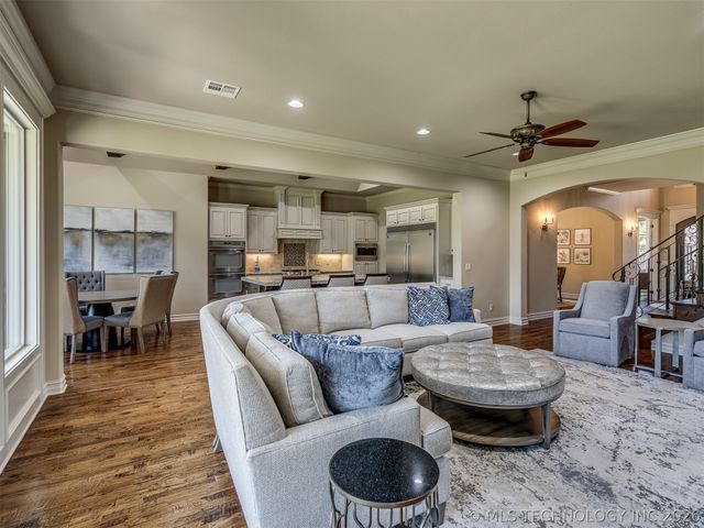 5902 E 110th Place, Tulsa, OK 74137