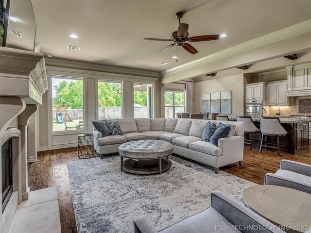 5902 E 110th Place, Tulsa, OK 74137
