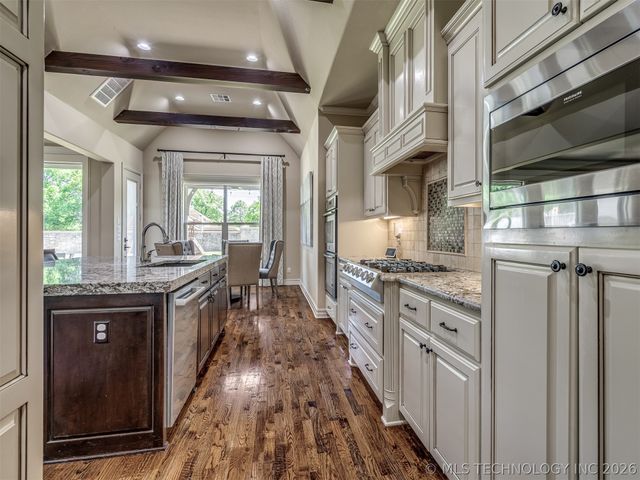 5902 E 110th Place, Tulsa, OK 74137