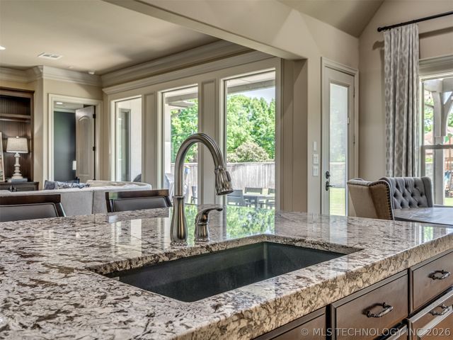 5902 E 110th Place, Tulsa, OK 74137