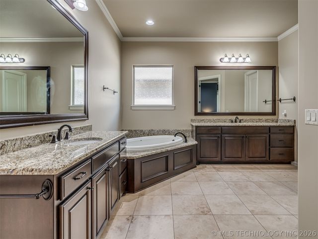 5902 E 110th Place, Tulsa, OK 74137
