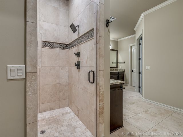 5902 E 110th Place, Tulsa, OK 74137