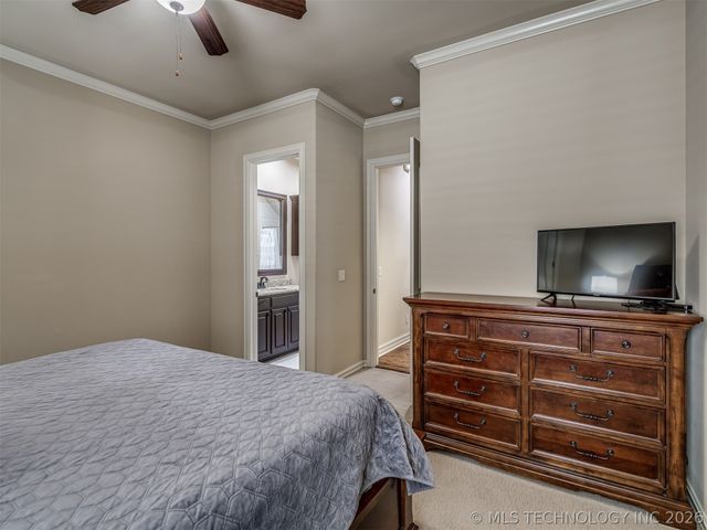 5902 E 110th Place, Tulsa, OK 74137