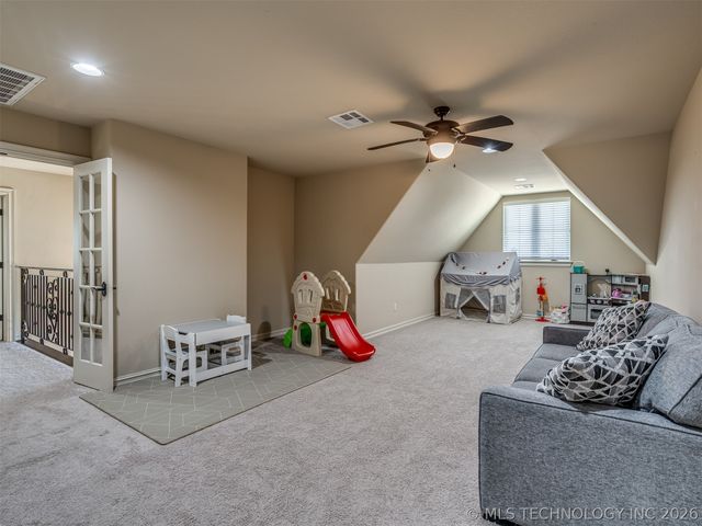 5902 E 110th Place, Tulsa, OK 74137
