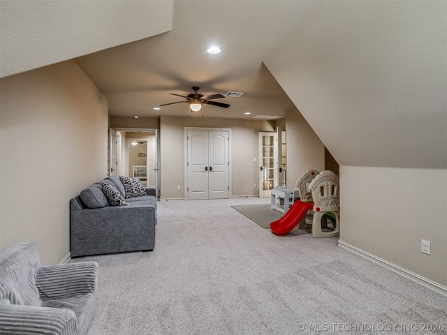 5902 E 110th Place, Tulsa, OK 74137