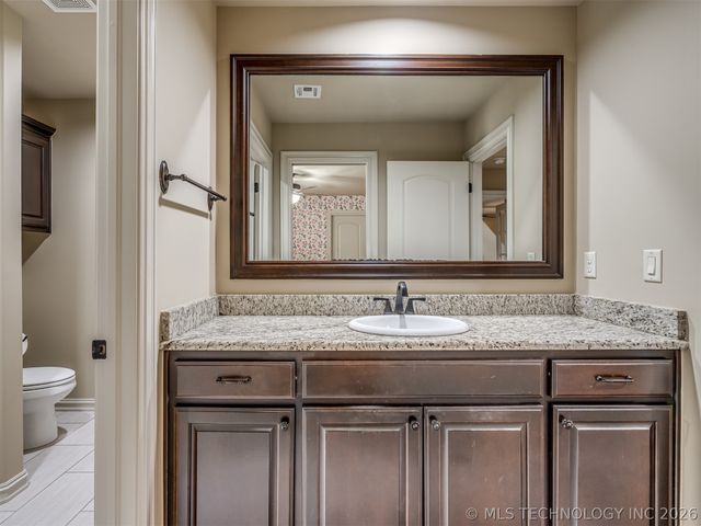 5902 E 110th Place, Tulsa, OK 74137