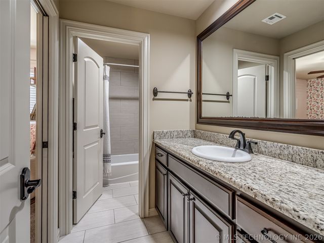 5902 E 110th Place, Tulsa, OK 74137