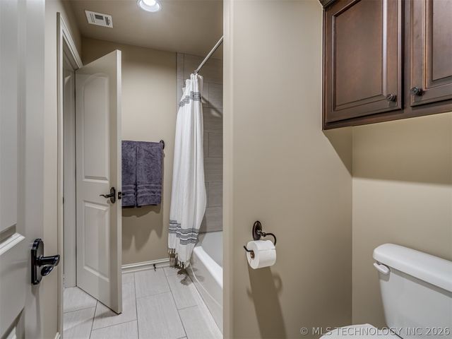 5902 E 110th Place, Tulsa, OK 74137