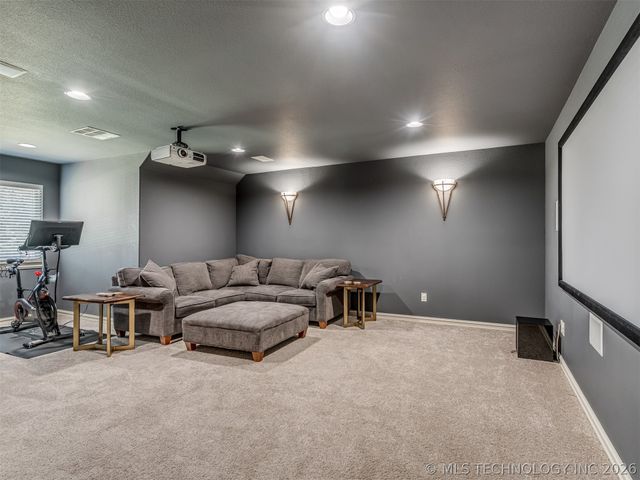 5902 E 110th Place, Tulsa, OK 74137
