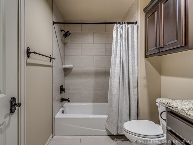 5902 E 110th Place, Tulsa, OK 74137