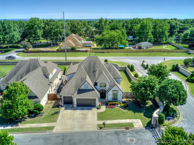 5902 E 110th Place, Tulsa, OK 74137
