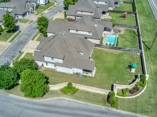 5902 E 110th Place, Tulsa, OK 74137