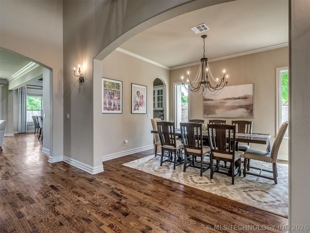 5902 E 110th Place, Tulsa, OK 74137