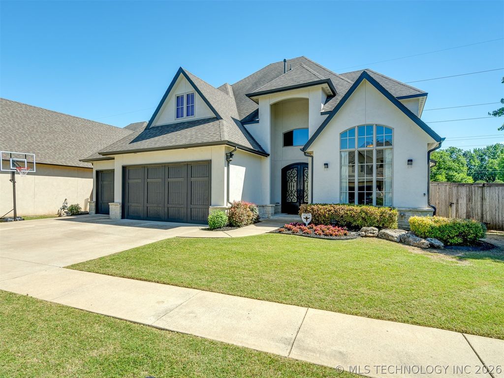 5902 E 110th Place, Tulsa, OK 74137