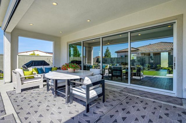 3585 Clubhouse Pkwy, Folsom, CA 95630