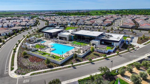 3585 Clubhouse Pkwy, Folsom, CA 95630