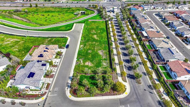 3585 Clubhouse Pkwy, Folsom, CA 95630