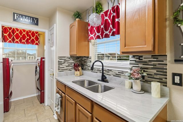 11402 Gaylord, San Antonio, TX 78224